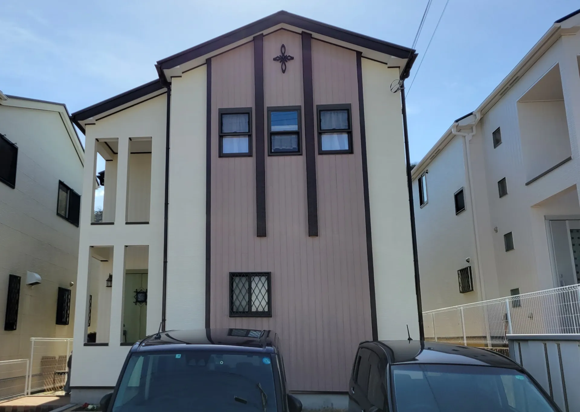 外壁塗装で外見をおしゃれに変える最新デザインと色選び徹底ガイド