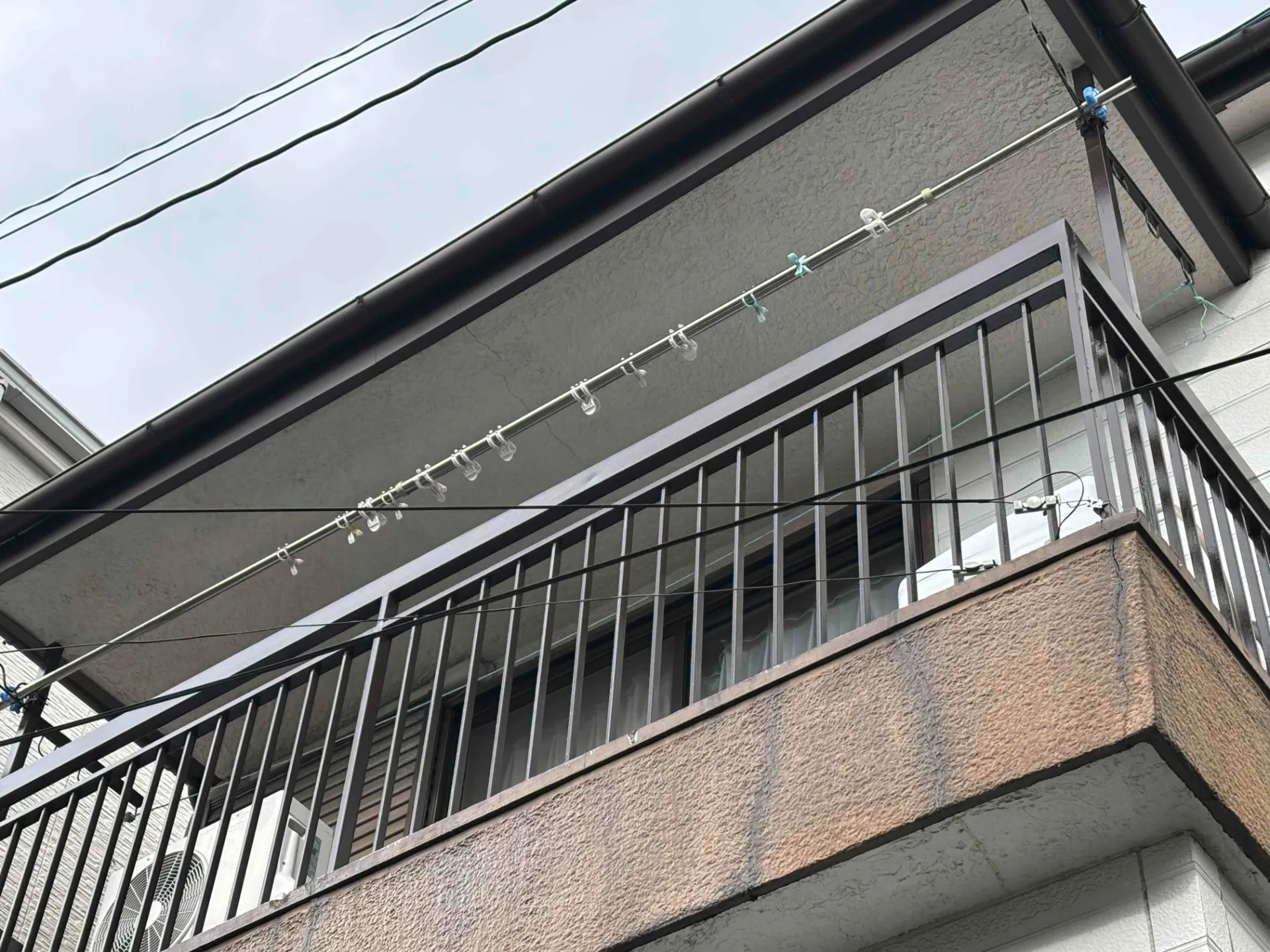 兵庫県尼崎市S様邸 鉄製手摺りの塗装工事が終了いたしました