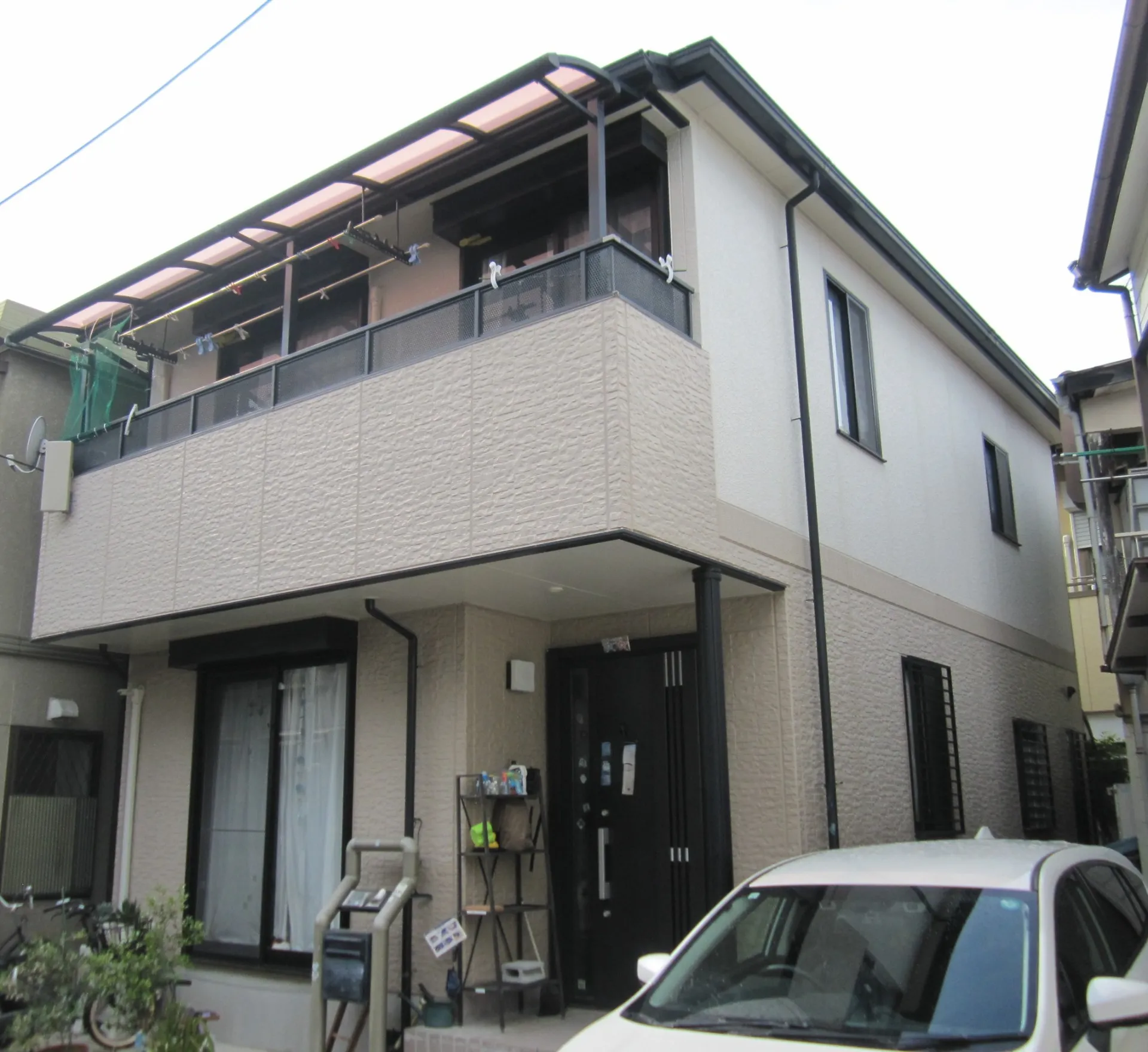 兵庫県宝塚市O様邸 外壁塗装と屋根塗装工事を開始しております