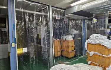 [カーテン・天井張り替え工事]