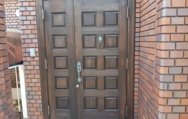 ［木製玄関扉塗装］兵庫県宝塚市H様邸